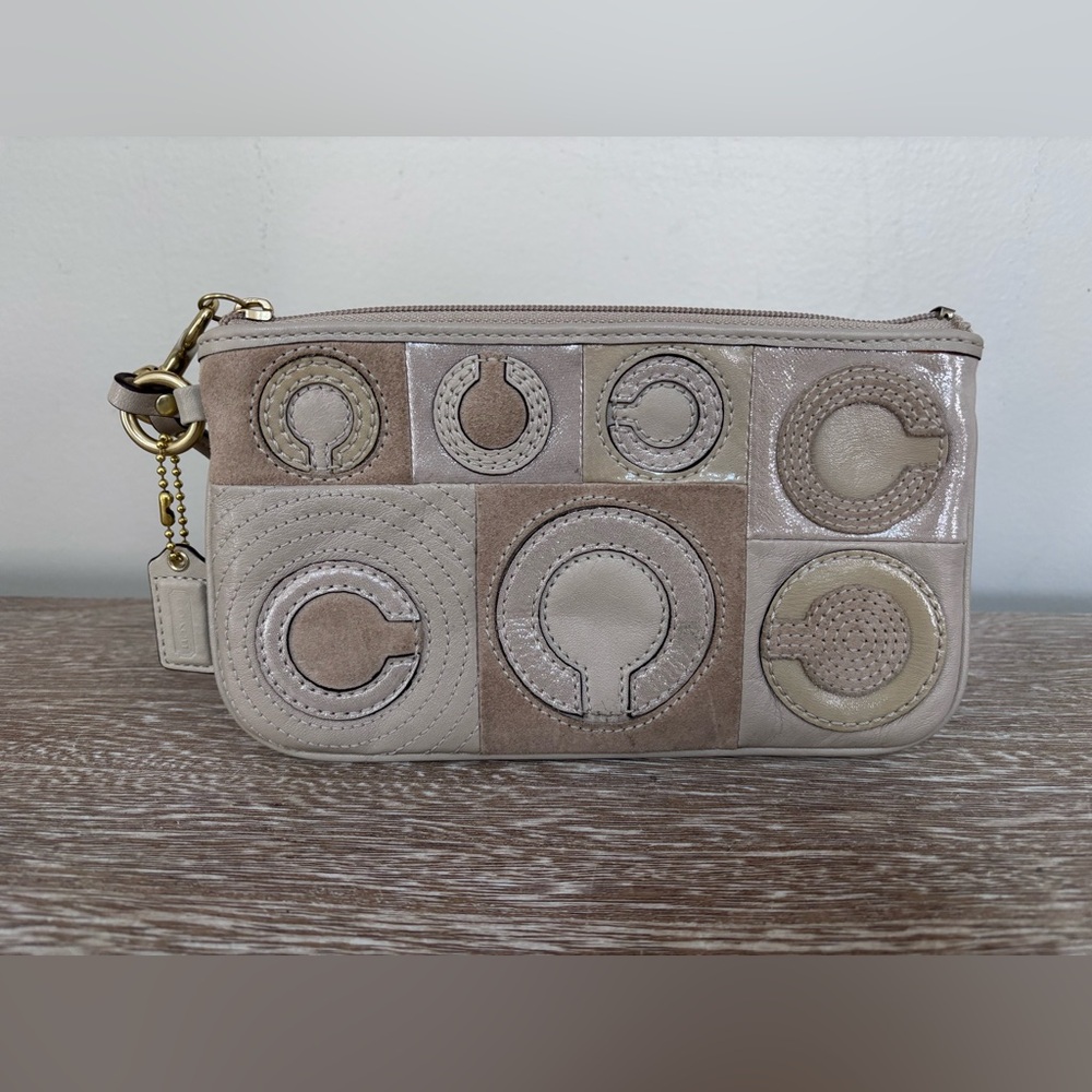 Vintage signature coach wristlet